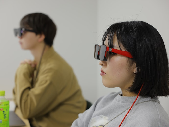 映像の臨場感は賛否両論。動画の世界に入り込めるほどの迫力がないのが惜しい