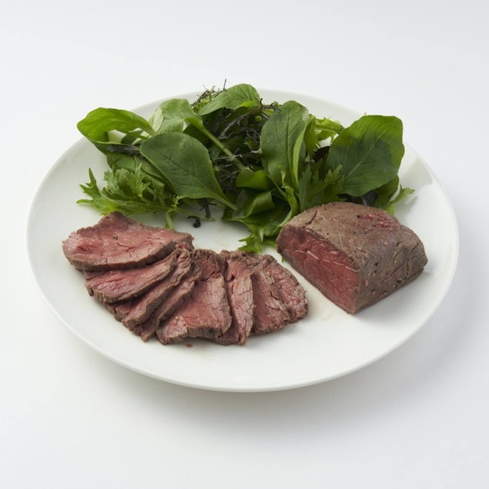 お肉らしい弾力と歯ごたえ。噛み切りにくいと感じたモニターも