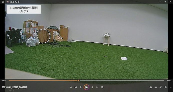 リアカメラでも映像はきれい。信号の色も正確に映せる