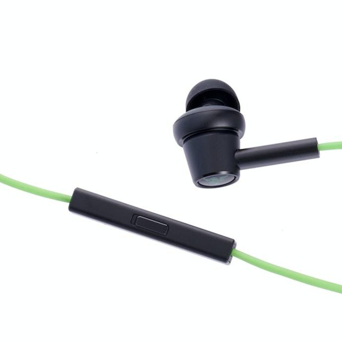 Razer Hammerhead Duo Console RZ12-03030300-R3M1をレビュー Razer Hammerhead Duo Console RZ12-03030300-R3M1をレビュー