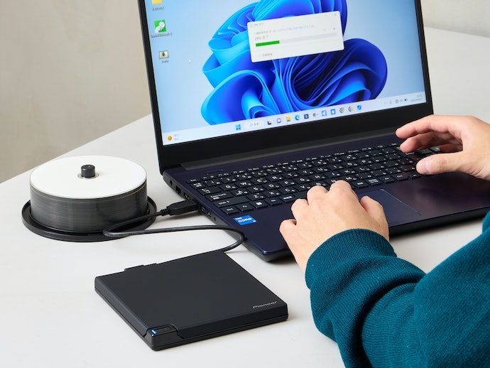 バッファロー ポータブルブルーレイドライブ BRUHD-PU3-BKを バッファロー ポータブルブルーレイドライブ BRUHD-PU3-BKを