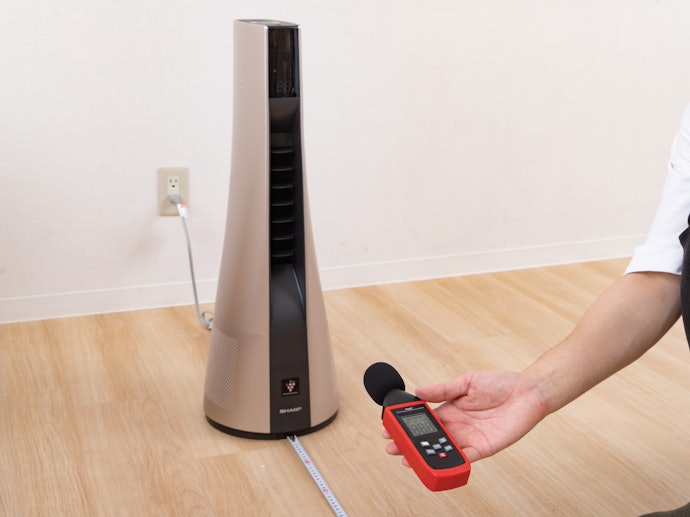 稼働音は大きめ。静かな環境で過ごしたい人だと、音が気になるかも