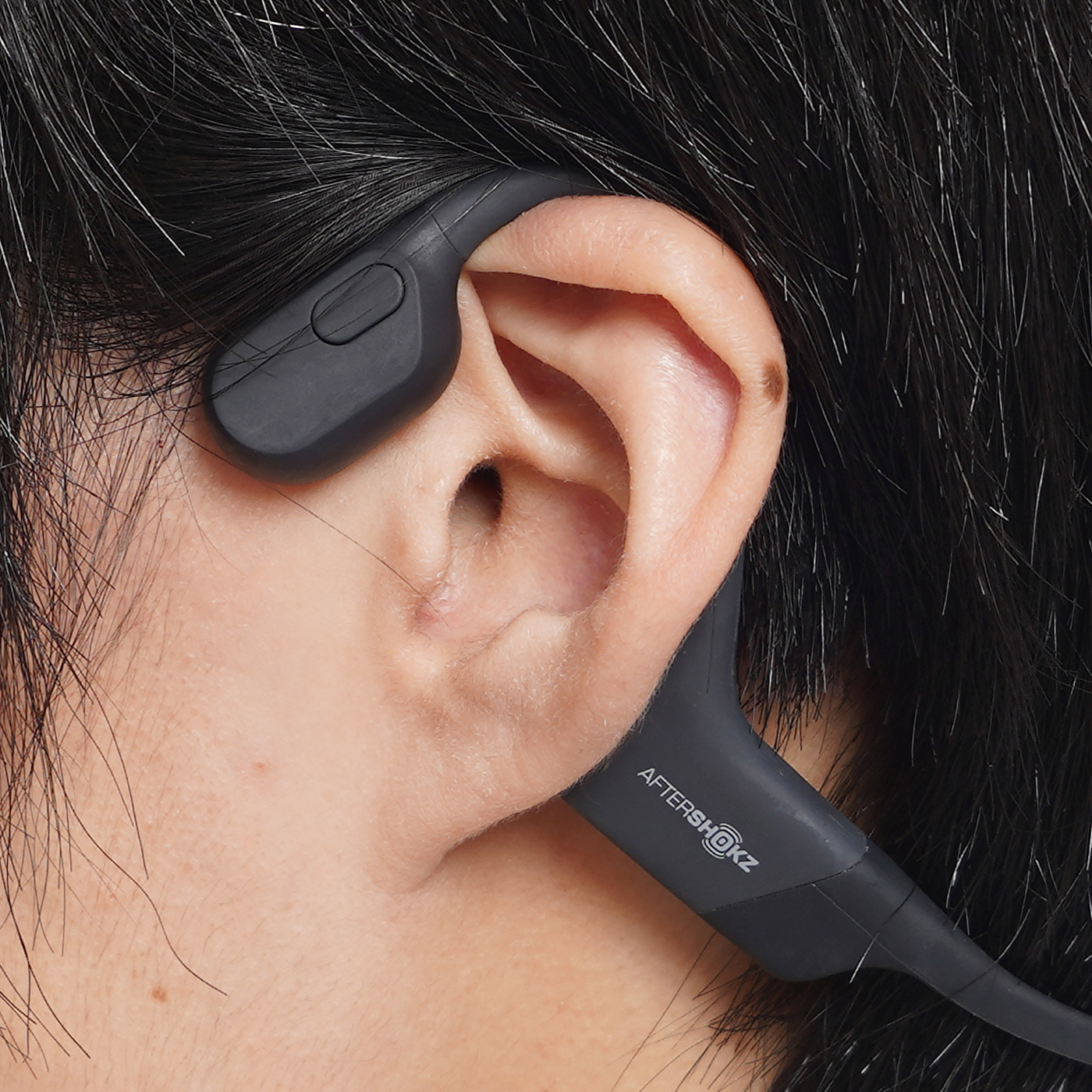 シルバーピーチ フォーカルポイント AFTERSHOKZ AEROPEX 骨伝導