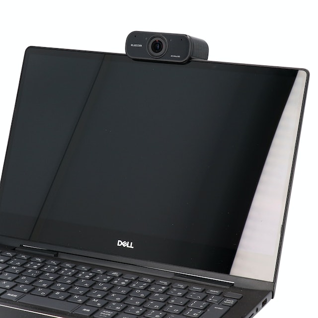 エレコム 4Kオートズーム対応Webカメラ UCAM-CX80FBBKをレビュー