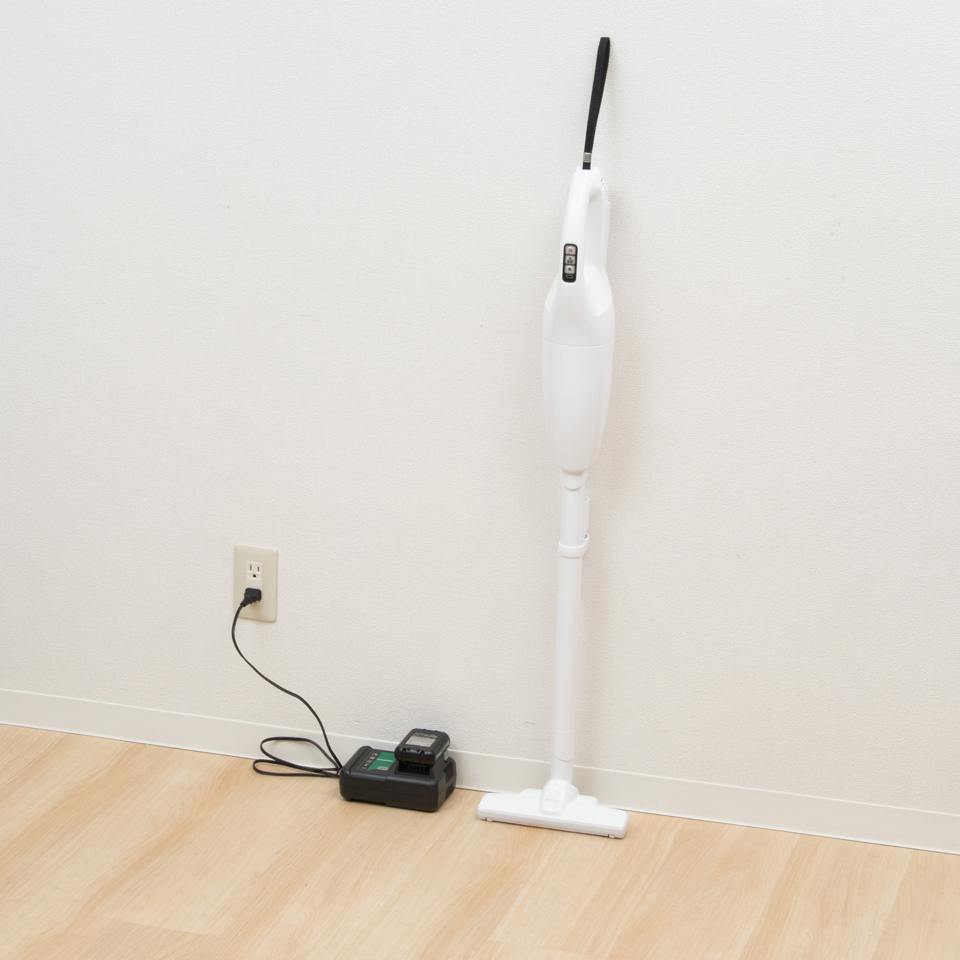 コードレススティッククリーナー R 12DC HiKOKI HiKOKI コードレスクリーナ R12DCの口コミ・評判は？実際に使っ