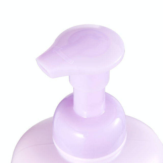 使い勝手のよい、泡タイプのポンプ式容器。片手で簡単に使えて実用的