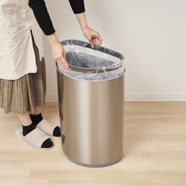 横開きステンレス自動開閉ゴミ箱　arco 横開きステンレス自動開閉ゴミ箱 【arco】アルコ｜激安