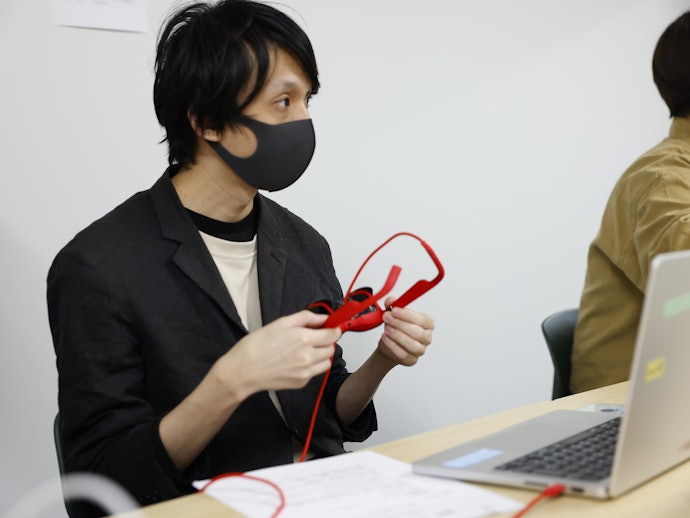 静かな場所だと音漏れが気になる。周囲への配慮が必要
