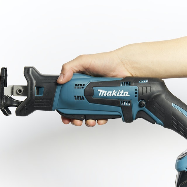 マキタ 充電式レシプロソー JR184DZをレビュー!クチコミ・評判 マキタ 充電式レシプロソー JR184DZをレビュー!クチコミ・評判