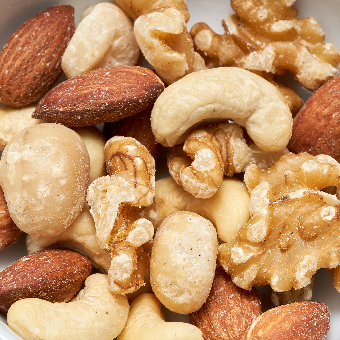 伝食 森のごちそうミックスナッツ ボリューム満点4種類をレビュー