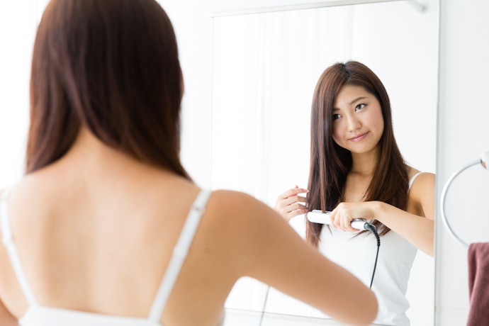 髪にぴったり密着して毛先までしっかり挟める
