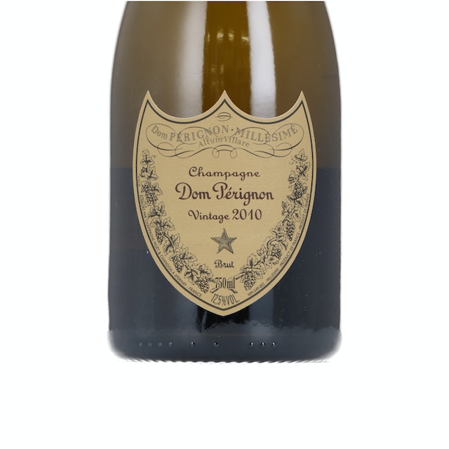 ドンペリニヨン 白 2010をレビュー！クチコミ・評判をもとに徹底検証