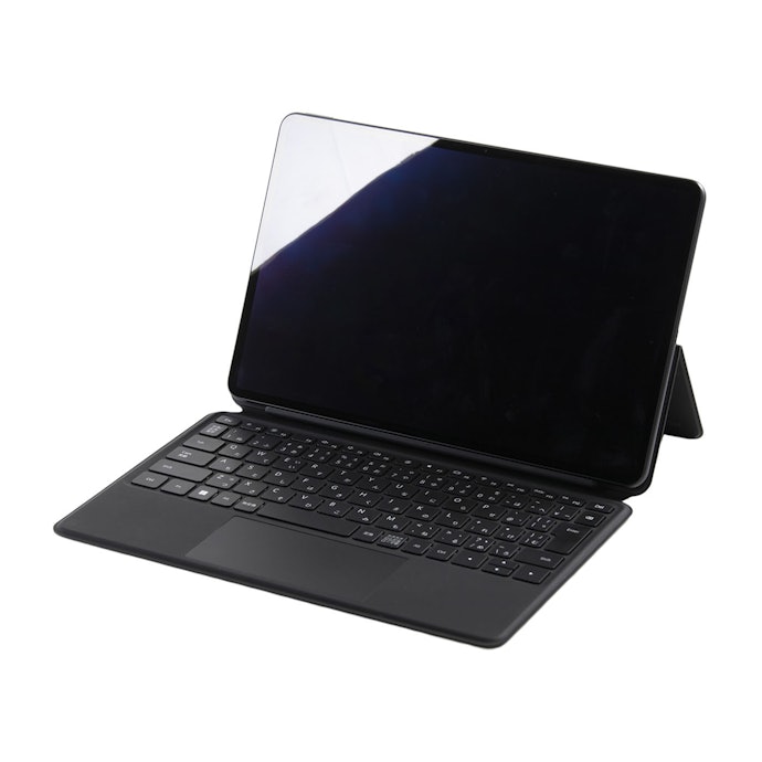 ソフトへの入力にラグはなし。純正キーボードも使いやすい