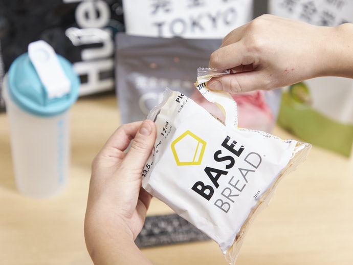 Huel ブラックエディション バニラフレーバー 2200kcal Black Edition | Meal Replacement Protein Powder | Huel