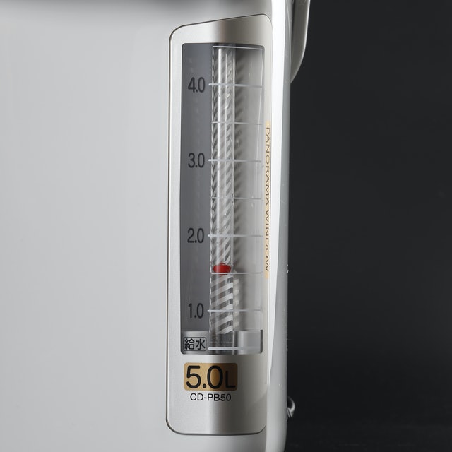 ゾウジルシ 象印 マイコン沸騰電動ポット 5リットル  CD-PB50 象印、大容量5Lを採用したマイコン沸とう電動ポット「CD-SE50