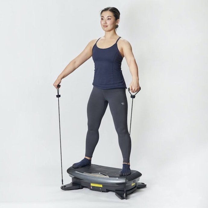 スクワットも安定感あり。足の間隔を広く取れる