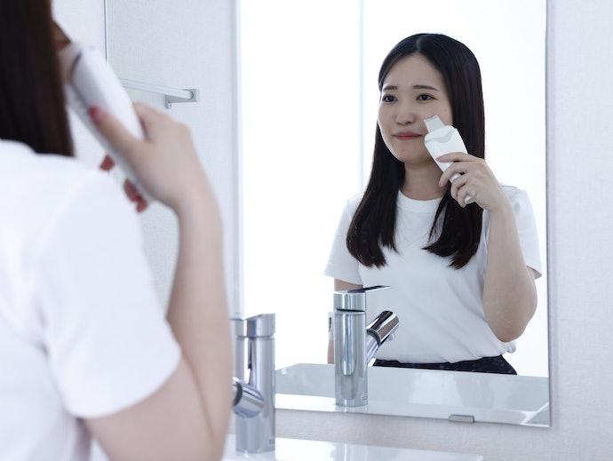 2種類のヘッドが細部にも広範囲にも対応。本体も持ちやすい