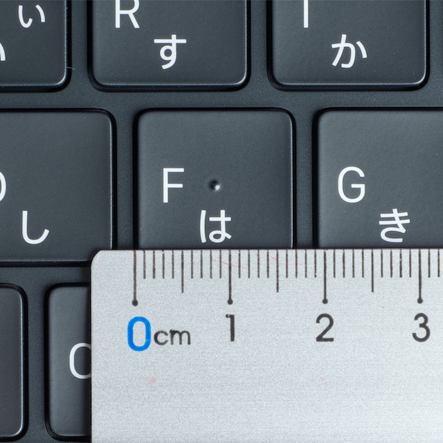 MacBook Pro 14インチ MKGT3J/Aをレビュー！クチコミ・評判をもとに