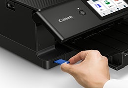 前後トレイやSDスロットを搭載。Air Printも使えて機能豊富