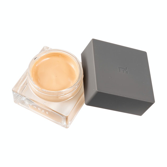 THREE コンプリートハーモニーファンデーション 202をレビュー