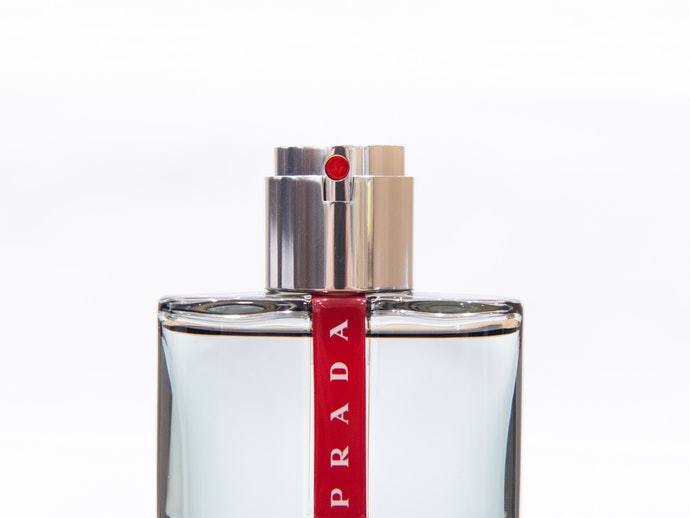 プラダ ルナロッサ カーボンを全60商品と比較 口コミや評判を実際に使ってレビューしました Mybest