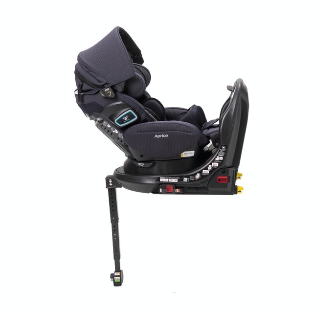 フラディア グロウ ISOFIX セーフティープラス プレミアムをレビュー