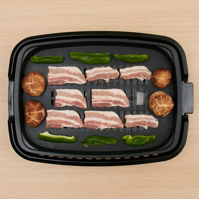 アイリスオーヤマ 網焼き風ホットプレート 3枚 APA-137をレビュー アイリスオーヤマ 網焼き風ホットプレート 3枚 APA-137をレビュー