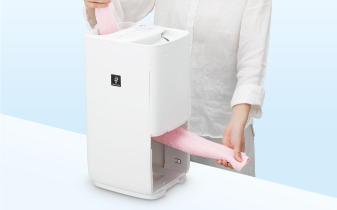お知らせランプつきでお手入れ時期がわかりやすい。タンクの口が大きく、掃除しやすいのもメリット