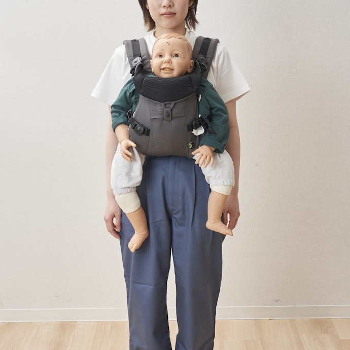 前向き抱きも安定しているものの、前屈みになると密着感が物足りない