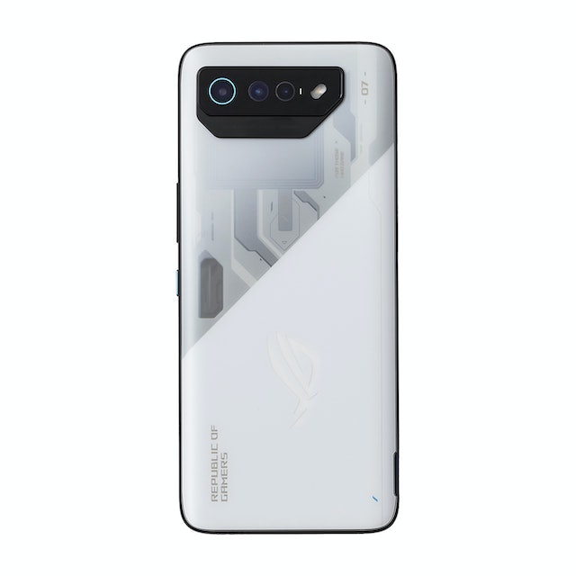 ROG Phone 5 ストームホワイト 12GB+256GB フル装備 【公式通販】 ROG Phone 5 ストームホワイト 12GB+256GB フル装備 【公式通販】