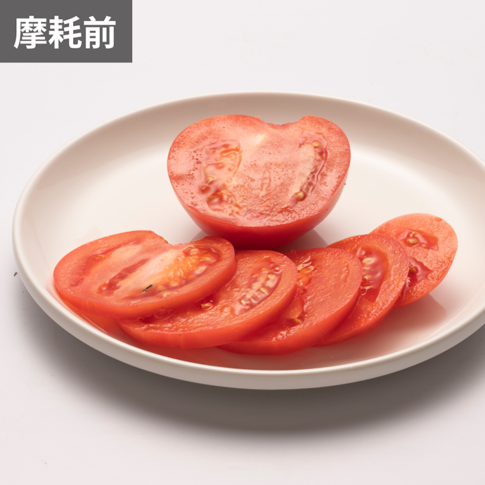 刃先をあてるだけで切り込めるような感覚。トマトを薄切りできた