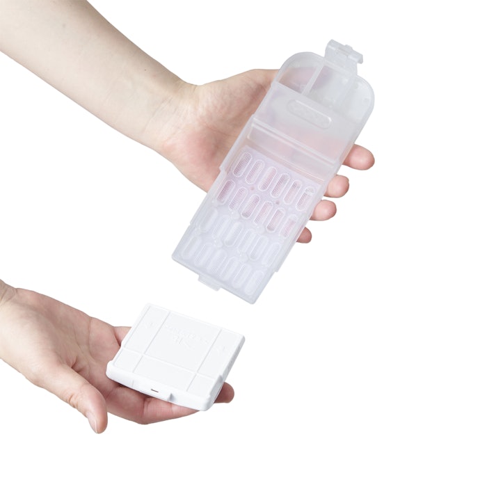 糸くずフィルターはプラスチック製。ゴミ捨てが簡単