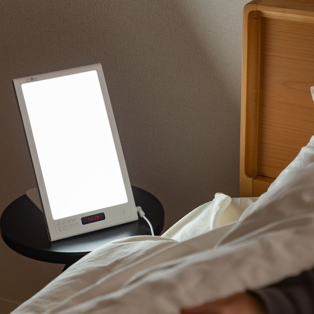 JUXLamp 多機能光療法ライトをレビュー！クチコミ・評判をもとに徹底