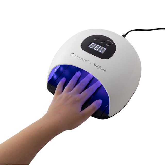 プチトル ネイリストmika. コラボネイルライト（48W）をレビュー