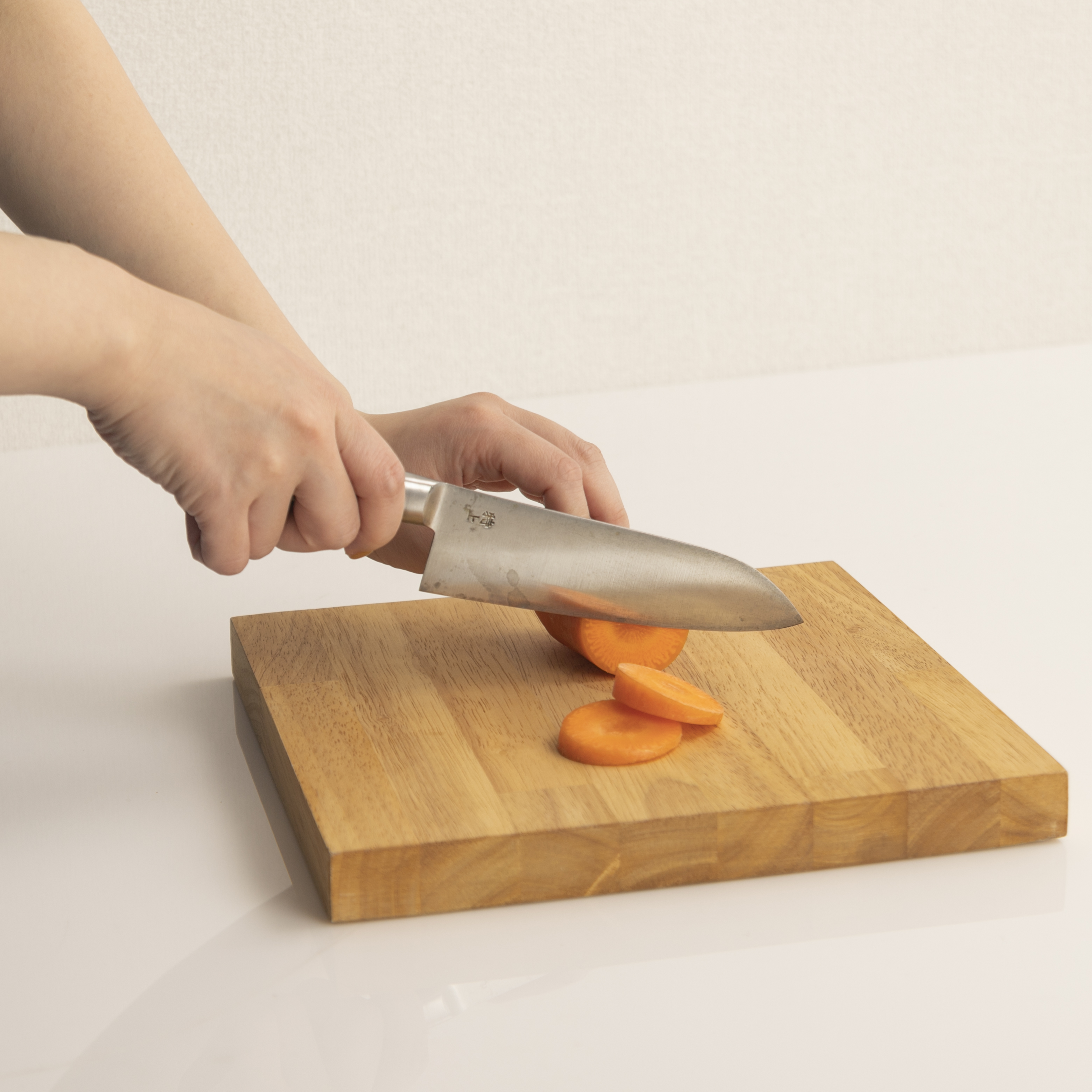 一文字厨器 堺一文字光秀 特上 小三徳包丁をレビュー！クチコミ・評判