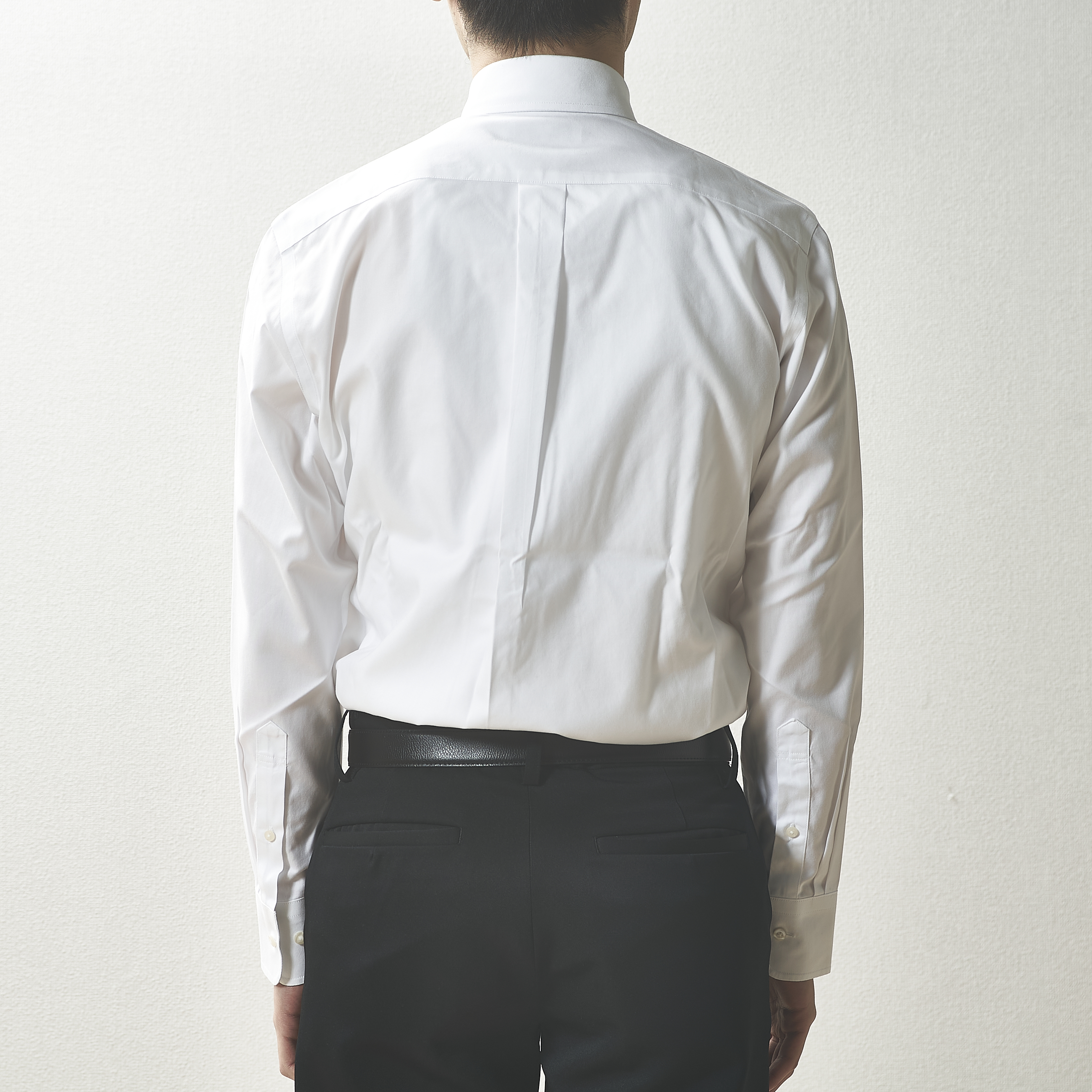 ユニクロ ファインクロススーパーノンアイロンシャツをレビュー