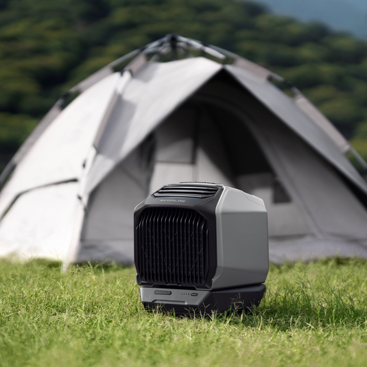 1年中活躍する暖房つきモデル。給電方法は4種類