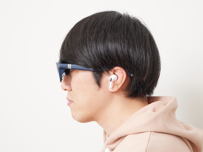 頭の痛みはそれほど気にならないが、人によってはグラスがずり落ちやすいとの声も