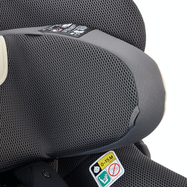 カーメイト エールベベ・クルットR グランス2 BF146をレビュー