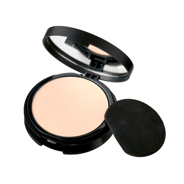 ベアプロ　16HR　パウダーファンデーション　フェア10 ベアプロ 16HR パウダー ファンデーション フェア 10 ウォーム 美品