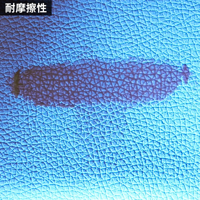 摩擦をかけると、少しヨレる。メーカーの推奨どおり、塗り直しはこまめに