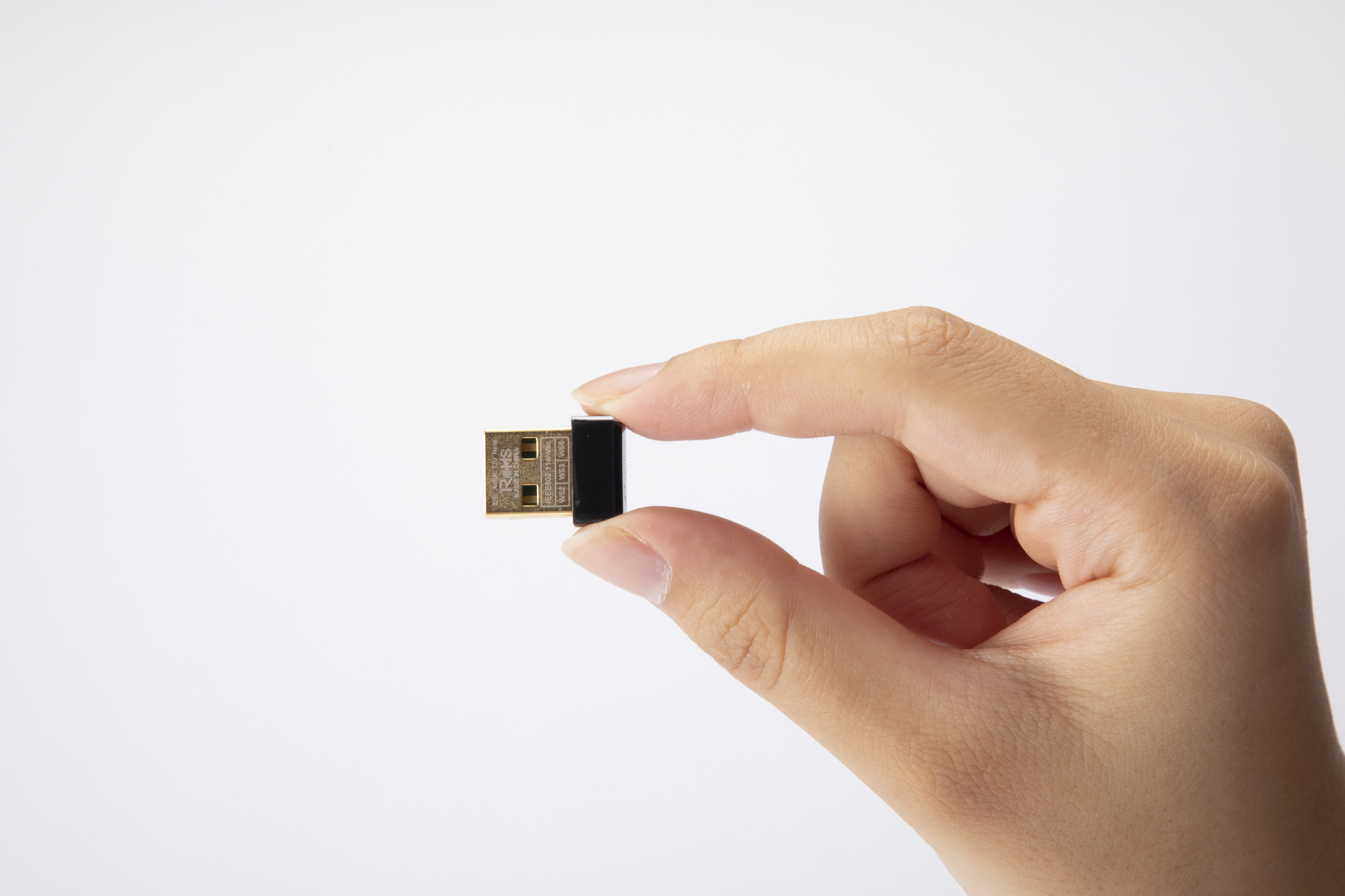 TP-Link Archer T2U Nanoを全17商品と比較！口コミや評判を実際に使ってレビューしました！ | mybest