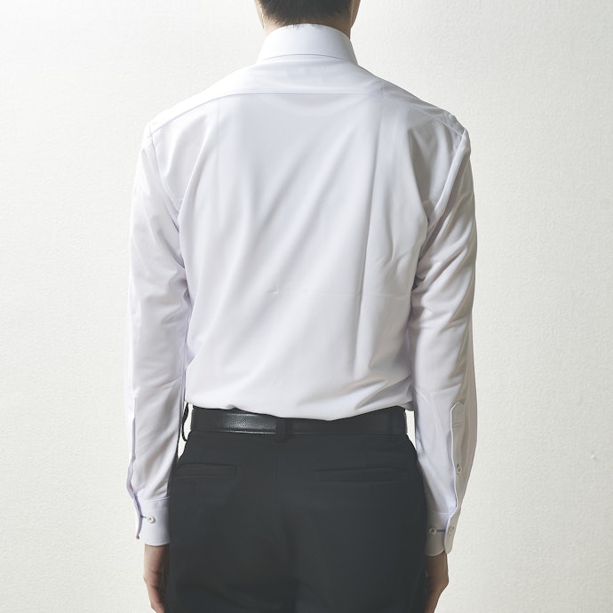 ストレッチが効いて動きやすい。締めつけもなく快適に着られる