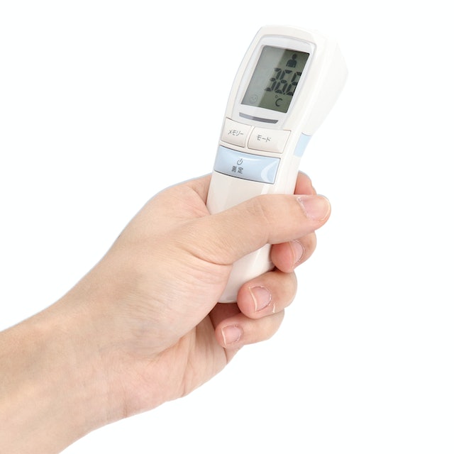 健康管理・計測計 Niiina タニタ 非接触体温計 BT-545をレビュー！クチコミ・評判をもとに徹底