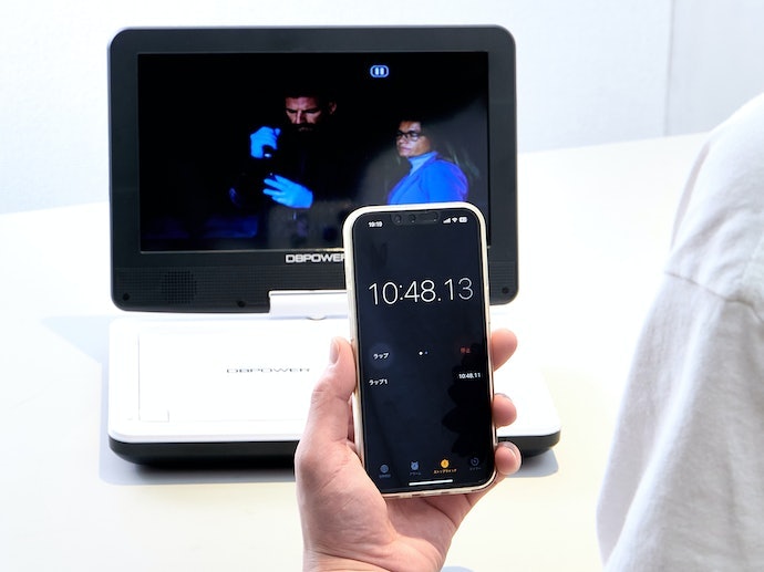 わずか1時間46分で充電が切れた。給電しながら使う必要あり