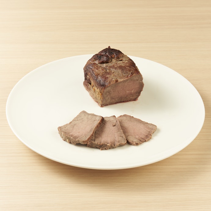 ローストビーフは、パサパサで硬い仕上がりに。火が通りすぎていた
