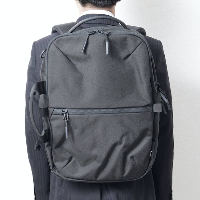 背中にしっかりフィットし、背負いやすい