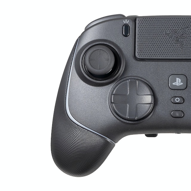 Razer Wolverine V2 Proをレビュー！クチコミ・評判をもとに徹底検証