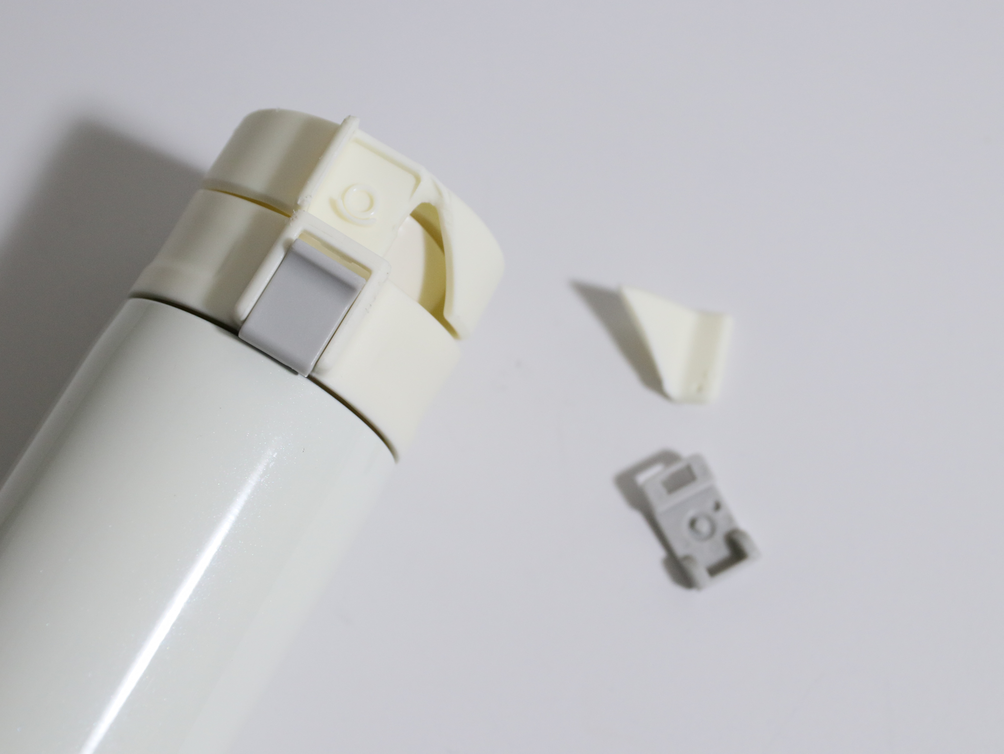 ニトリ ステンレスワンタッチボトルを他商品と比較 口コミや評判を実際に使ってレビューしました Mybest