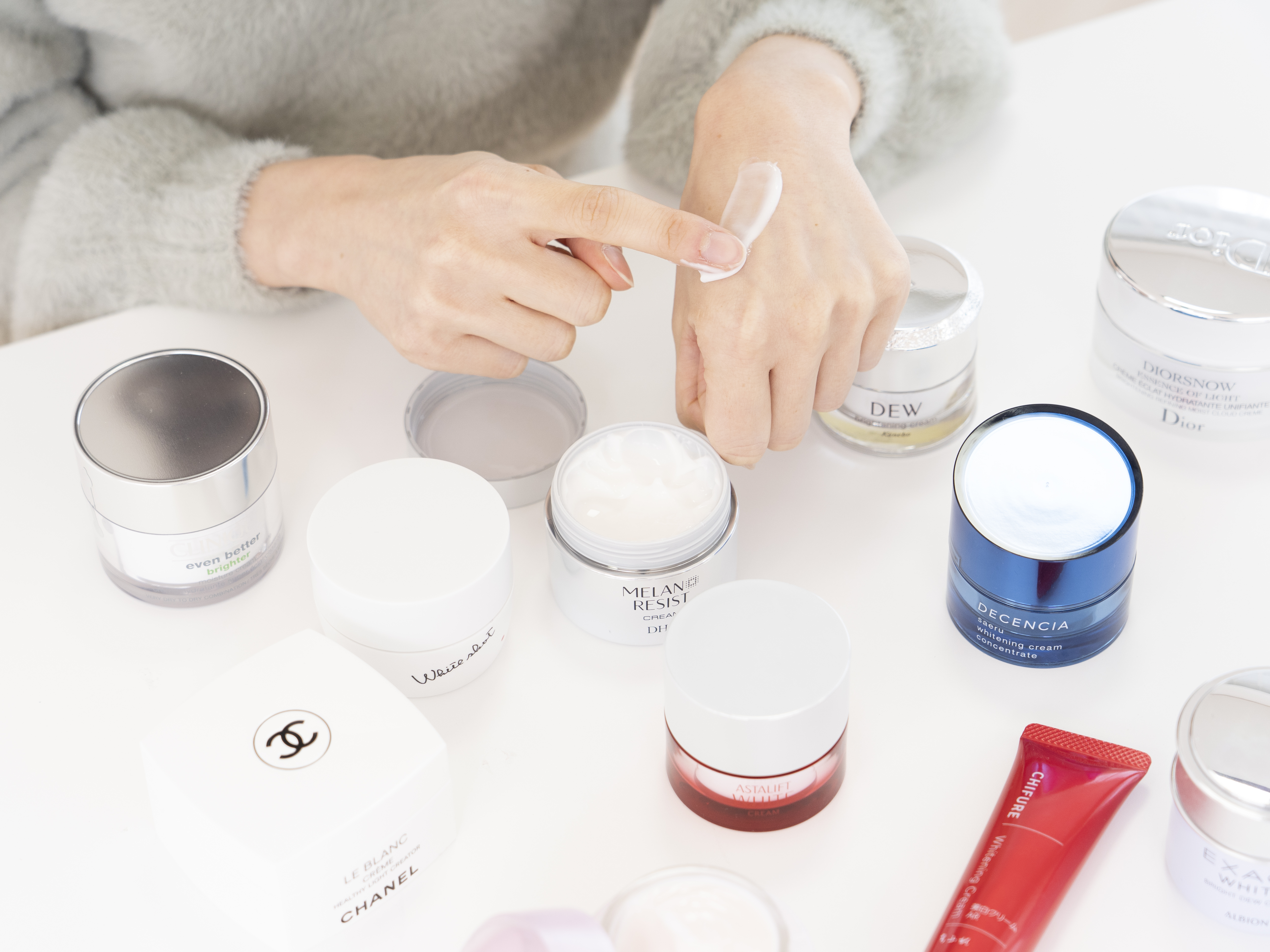 コスメデコルテ リフトディメンション エバーブライト クリームを